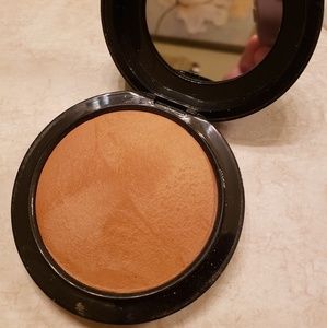MAC Mineralize Skinfinish- Give Me Sun Bronzer